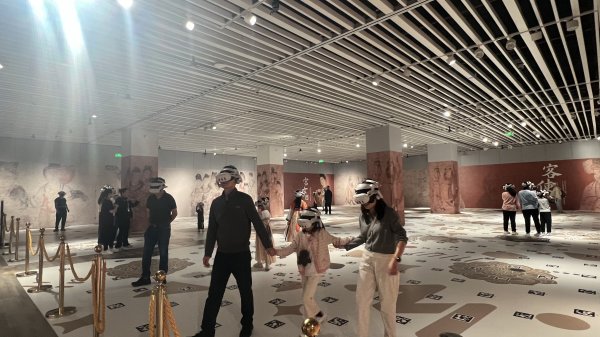 配资排排网 科技绘新景：国庆中秋假期里的文旅“智”变