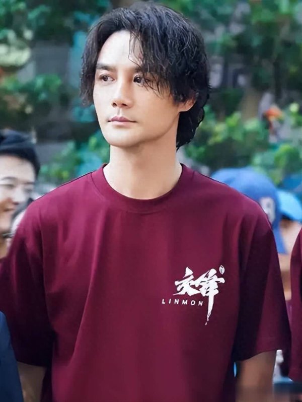 配资入门网 蛰伏五年，从“爆红”到“消失”，演员王凯把日子过成了自己的样子